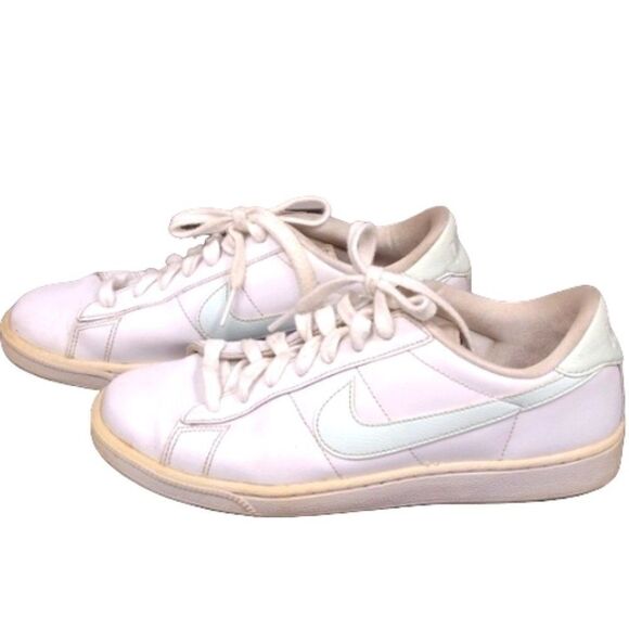 Woman's Nike Tennis Classic Sneakers 312498-135 White Leather Size US 8 - Picture 1 of 9
